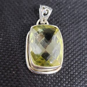 Colgante Con Piedra de Citrino